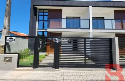 Sobrado com 2 suites e 2 demi-suites , localizados no bairro rainha a apenas 350 metros da praia! de r$  981.500,00