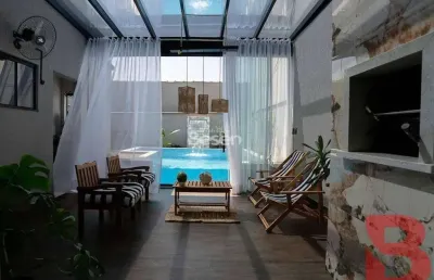 Uma casa realmente encantandora a 200mts do mar! casa pronta para morar!