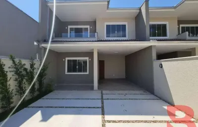 Sobrado na barra do saí a apenas 280,00m do mar, 03 quartos (01 suíte), com área total de 161,00m2