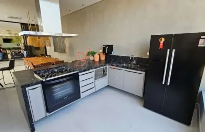 Apartamento com 3 quartos para alugar no Jardim Panorama, Bauru 