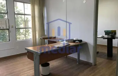 Sala comercial para alugar na rua doutor adhemar de figueiredo lira, centro, santos, 54 m2 por r$ 1.700