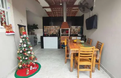 Casa com 3 dormitórios à venda, 113 m² por r$ 545.000 - maracanã - praia grande/sp