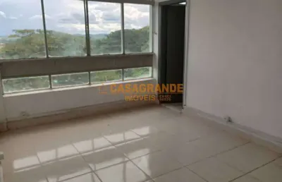 Sala comercial para locação com 51 metros quadrados no centro