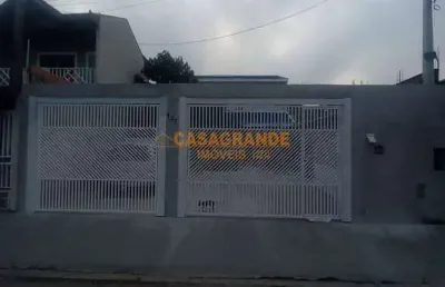 Casa/sobrado com 02 quartos, 150m² no vista verde - sjc