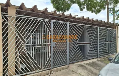 Casa com 03 quartos, 80m² no conjunto residência elmano veloso sjc