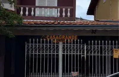 Casa com 03 quartos, 125m² no residencial união, sjc