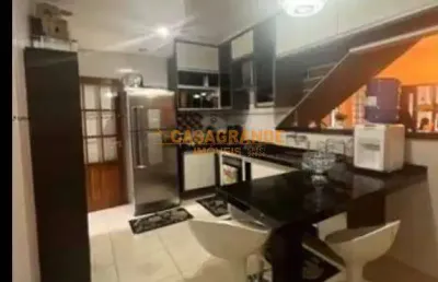 Casa a venda com 125ms², em condomínio  no  residencial altos do bosque