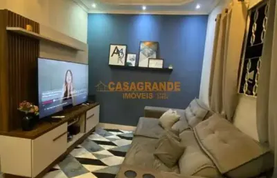 Casa à venda em condomínio, 3 quartos, 1 suíte, 2 vagas - 75m2