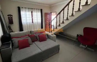 Casa sobrado para locação com 3 quartos bosque dos eucalíptos
