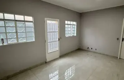 Casa com 02 quartos, 70m² no parque novo horizonte, sjc