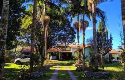 Excelente oportunidade de aquisição de chácara no jardim costão, a apenas 7km do centro da bela cidade de guararema - sp