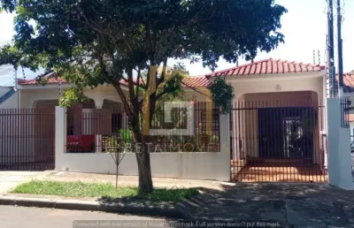 Casa com 3 quartos à venda na Rua Pioneira Maria Lopes, Parque Residencial Aeroporto, Maringá