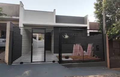 Casa com 3 quartos à venda na Rua das Pombas, Jardim dos Pássaros, Maringá