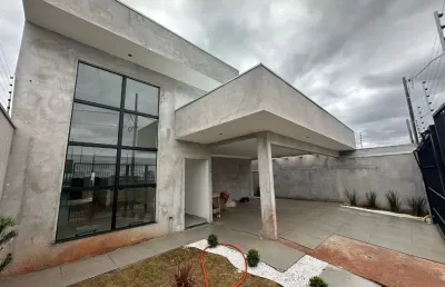 Casa com 3 quartos à venda na Rua 47.082, Jardim Barcelona, Maringá