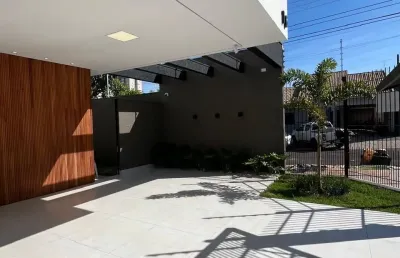 Casa com 3 quartos à venda na Rua Pioneiro Waltheir Maruchi, 110, Jardim Ipanema, Maringá