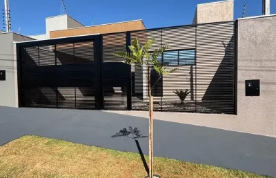 Casa com 3 quartos à venda na Avenida Waldemar Allegretti, Jardim Munique, Maringá