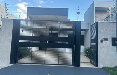 Casa com 3 quartos à venda na Rua Maria de Freitas Marangoni, 222, Jardim Higienópolis, Maringá