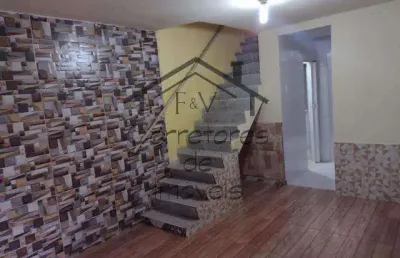 Casa com 2 quartos à venda na rua lucena, 17, olaria, rio de janeiro, 35 m2 por r$ 150.000