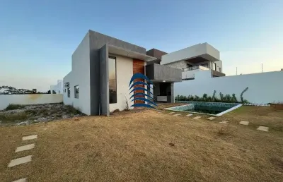 Excelente casa em guarajuba com três suítes e uma ótima localização