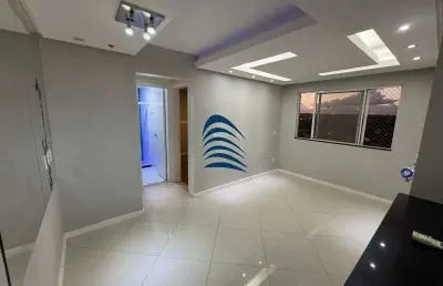 Excelente apartamento reformado  2/4, 49m, sala de estar e jantar, cozinha americana, armários embutidos em todos os ambientes, teto rebaixado com projeto de iluminação