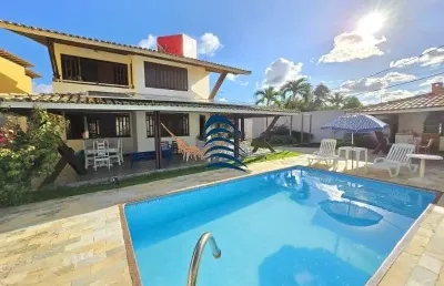 Casa 4 quartos, 1 suíte com closet, em rua pública tranquila, próximo ao farol de itapuã.