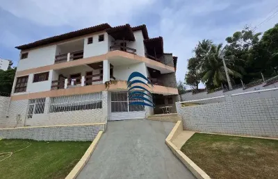 Alugo grande casa de alto padrão com excelente localização para comercio ou clínica