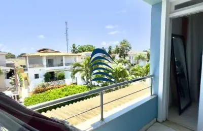 Casa à venda no vilas do bosque - lauro de freitas   ?casa de dois pavimentos  420 metros de terreno, 321 metros de área construída.