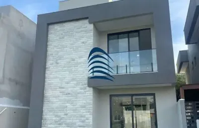Excelente casa na vila florença, imóvel conta com quatro quartos sendo três suítes, 136 m2 de área construída, vagas para dois carros, amplo espaço ao