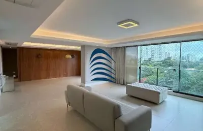 Apartamento incrível com 180m² de área total, fruto da integração de duas unidades em um único andar. são 3 suítes, incluindo uma master com closet, projeto assinado pelo arquiteto flávio moura.