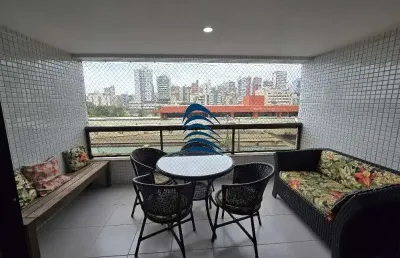 Excelente apartamento 3/4 sendo um suíte, dependência completa no  costa azul, varanda, banheiro social , área de serviço, 2 garagens soltas