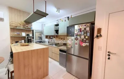 Apartamento 3 domitórios sendo 1 suíte próximo ao mar