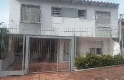 Casa ampla 3 suítes para locação no bairro teresópolis zona sul de porto alegre,