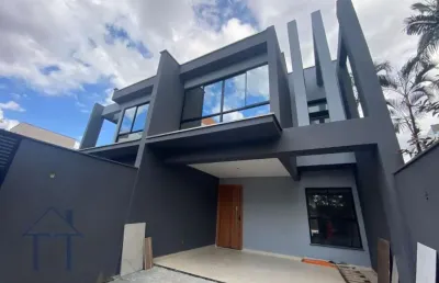 Casa em condomínio fechado com 4 quartos à venda no América, Joinville 