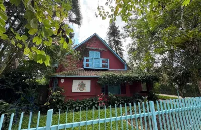 Casa com 4 quartos à venda no América, Joinville 