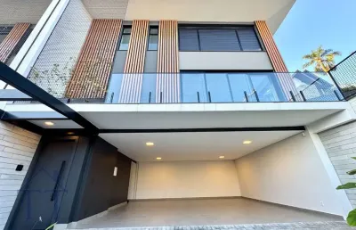 Casa em condomínio fechado com 3 quartos à venda no América, Joinville 