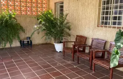 Casa térrea para alugar no jardim nova europa em campinas.