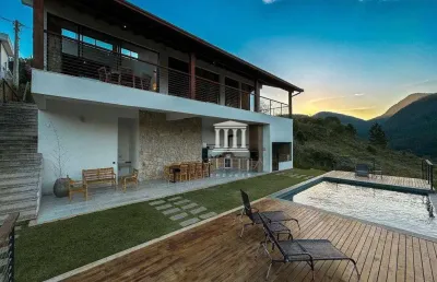 Casa com 4 dormitórios à venda, 283 m² por r$ 1.895.000,00 - vargem grande - teresópolis/rj