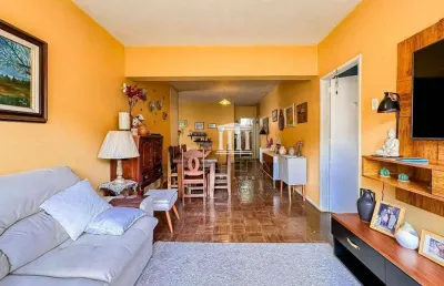 Casa com 3 dormitórios à venda, 230 m² por r$ 650.000,00 - albuquerque - teresópolis/rj