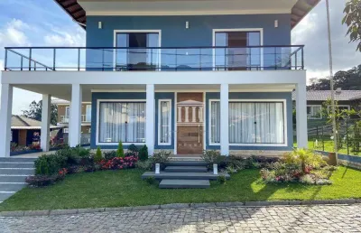 Casa com 5 dormitórios à venda, 390 m² por r$ 1.950.000,00 - vargem grande - teresópolis/rj