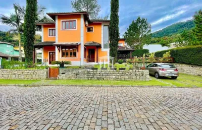 Casa com 3 dormitórios à venda, 220 m² por r$ 920.000,00 - vargem grande - teresópolis/rj
