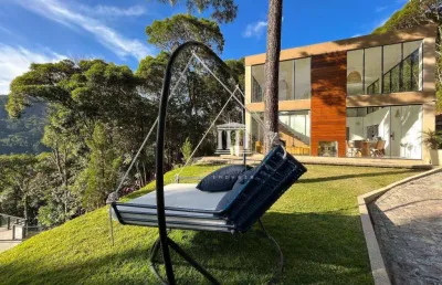 Casa com 5 dormitórios à venda, 330 m² por r$ 3.300.000,00 - comary - teresópolis/rj
