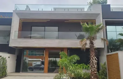 Casa em condomínio para venda em rio de janeiro, recreio dos bandeirantes, 4 dormitórios, 4 suítes, 7 banheiros, 2 vagas