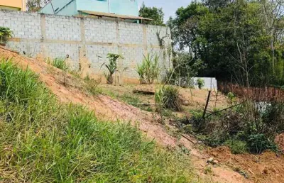 Terreno de esquina e escriturado à venda em terra preta