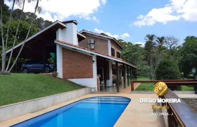 Chácara rústica com piscina e vista para represa à venda em piracaia
