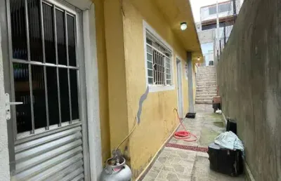 Casa sobrado à venda em terra preta – ótima localização e muito espaço!