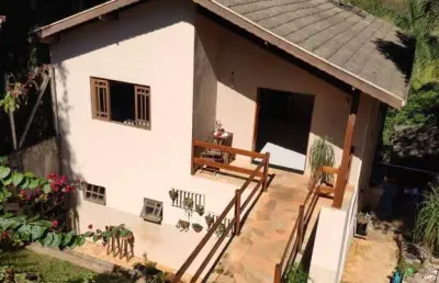 Casa à venda no condomínio estância da serra – qualidade de vida e conforto