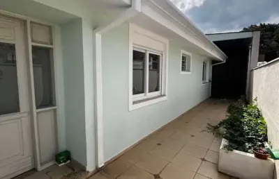 Casa térrea à venda de esquina – completa e pronta para morar!