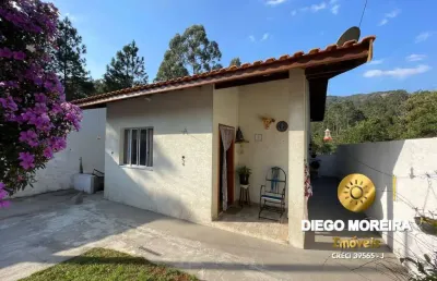 Casa à venda em terra preta - com porão e quintal amplo!