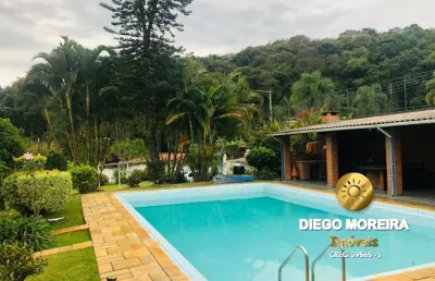 Chácara completa à venda com 4 casas – 3.000m² em ótima localização!