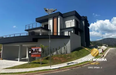 Casa de alto padrão à venda no condomínio portal lamis!